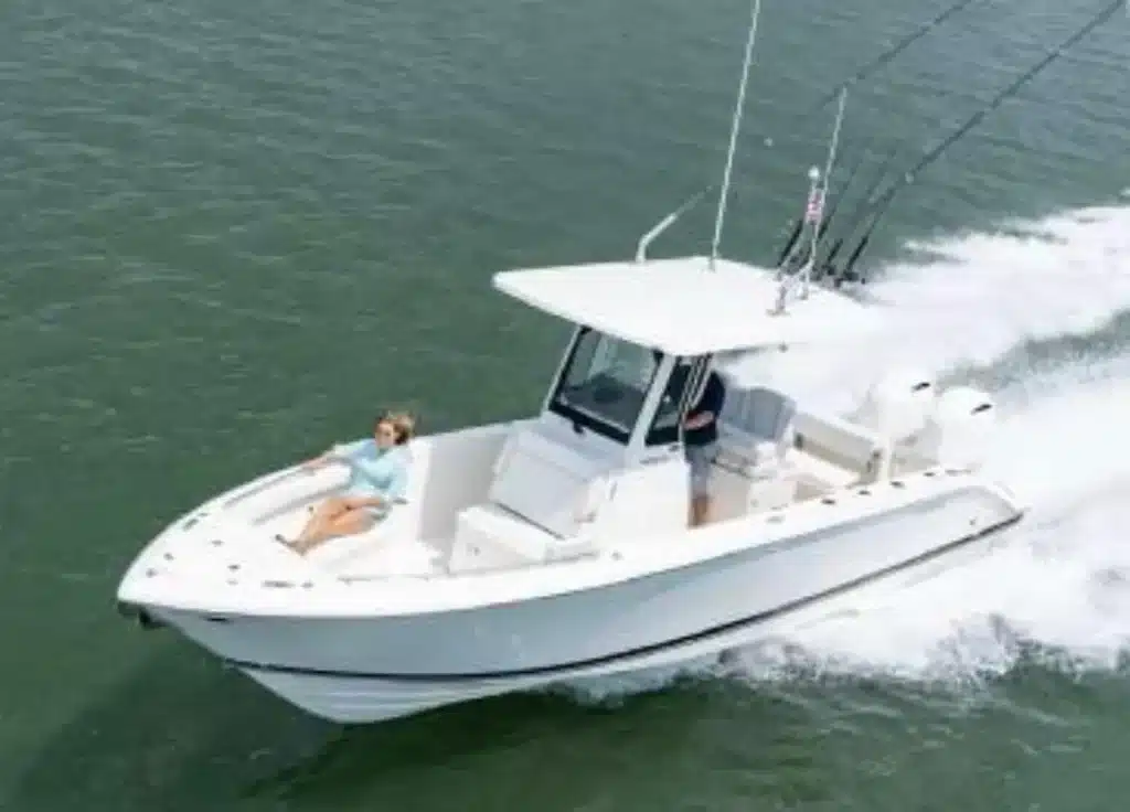 boat-in-playas-del-coco