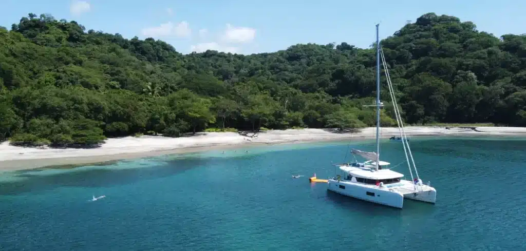 Catamaran Tour in the Gulf Papagayo
