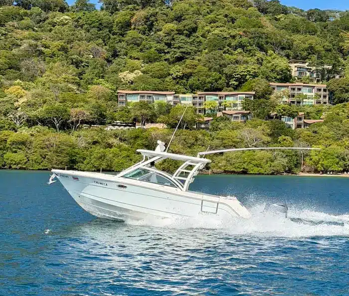 chumeca-fishing-boat Chumeca 28ft boat in Playas del Coco, Guanacaste