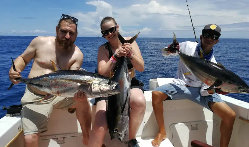 Fishing in Gulf Papagayo for yellowfin tuna
