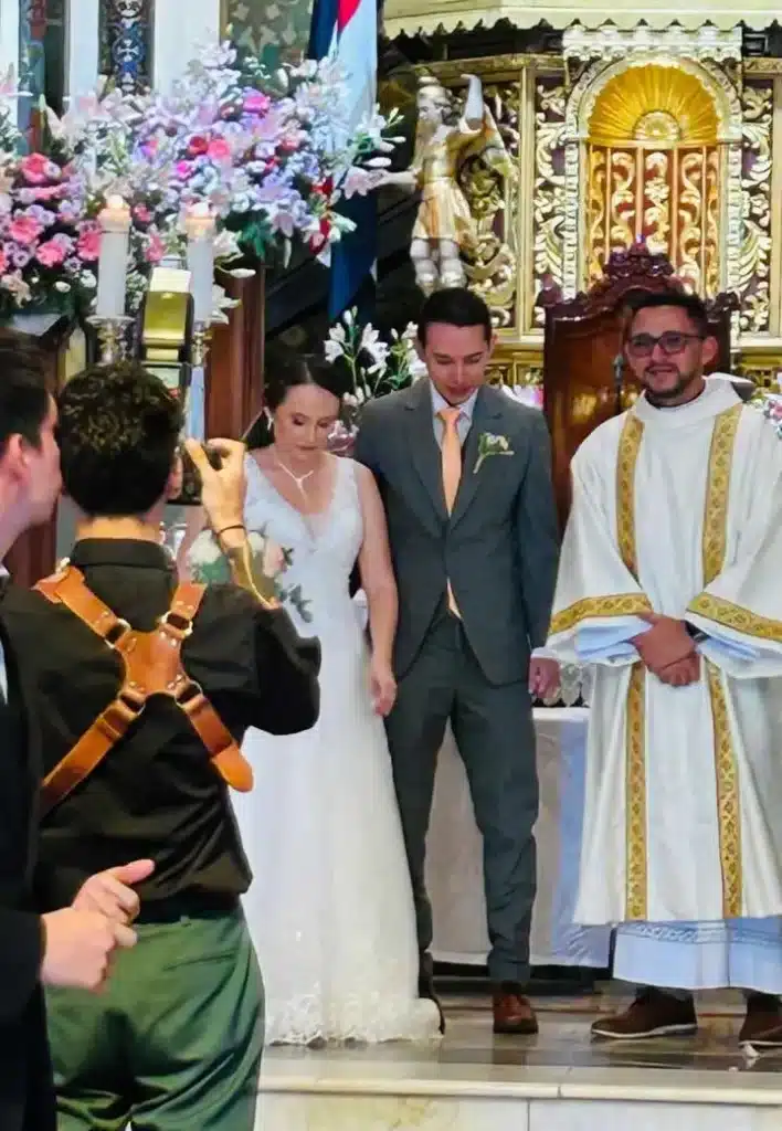 church-photographer-costa-rica Wedding Photos in Costa Rica