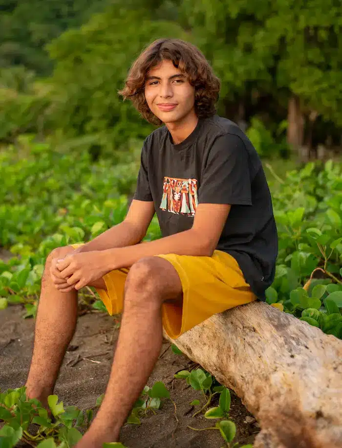 boy-and-photographer-costa-rica Photos for any occasion in any location