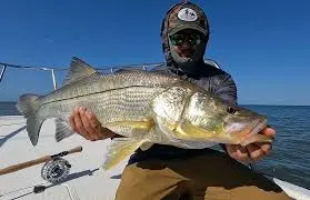 Fishng for Robalo near to thye shoreline in Gulf Papagayo