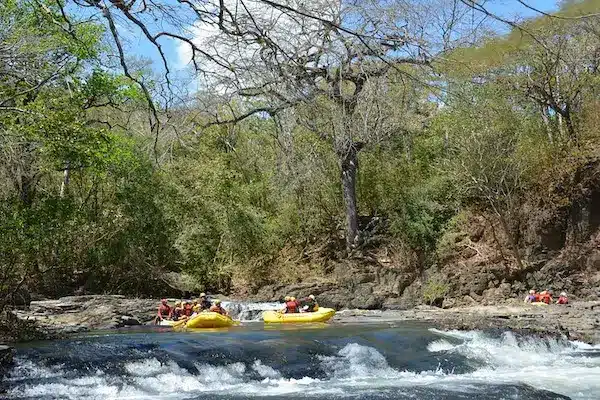 Visit Guanacaste and enjoy Water rafting