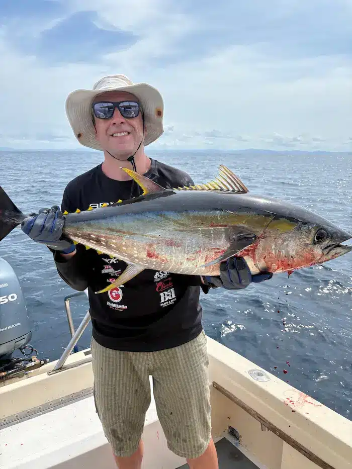 bottom-fishing-bahamas-boat Bottom Fishing Gulf Papagayo