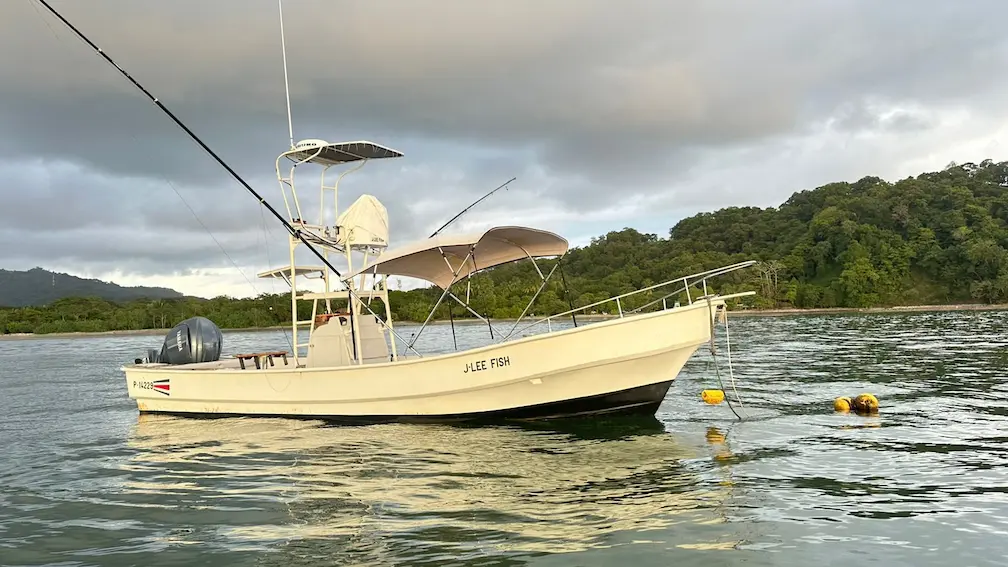 fishing-boat-playa-samara Sport fishing boat in Playa Samara, Guanacaste