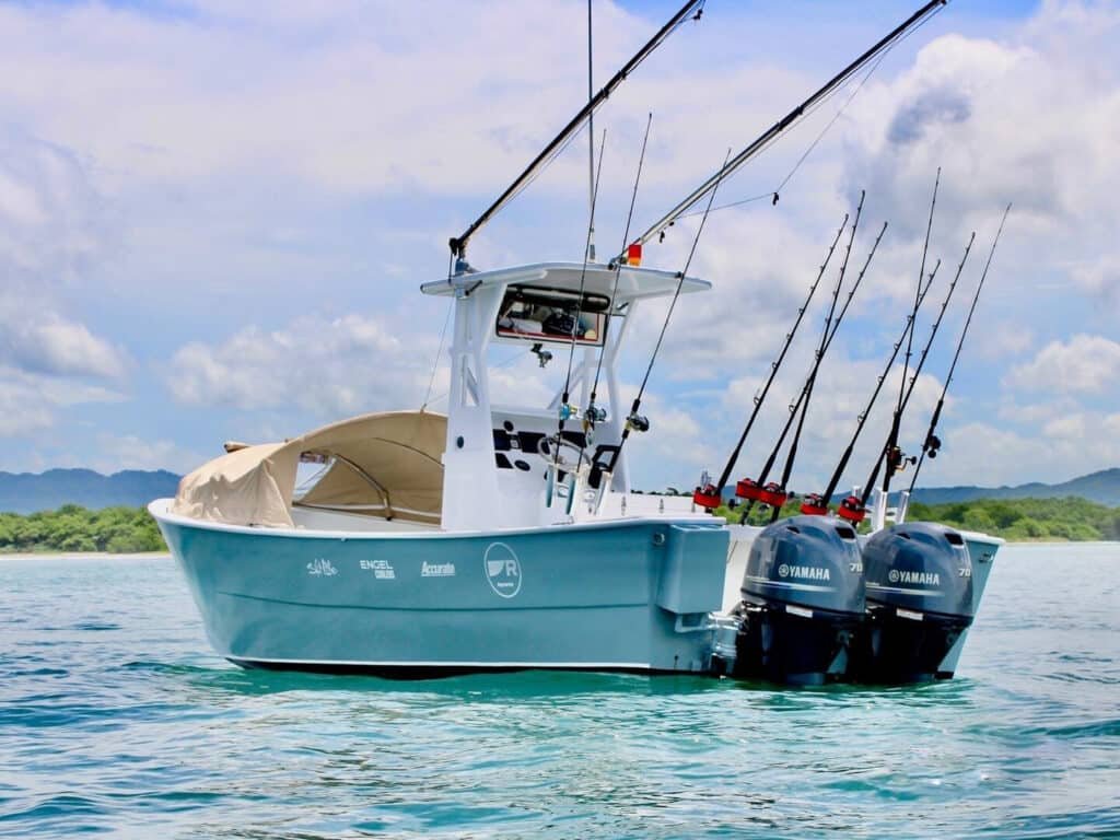 discovery-boat-tamarindo Sport fishing boat from Playa Tamarindo Guanacaste in Costa Rica